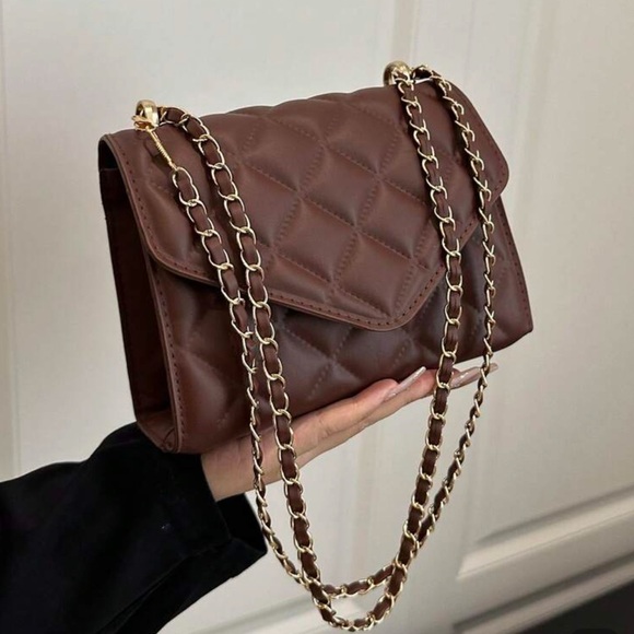 Elegant Brown Quilted Chain Shoulder Bag - Picture 2 of 2